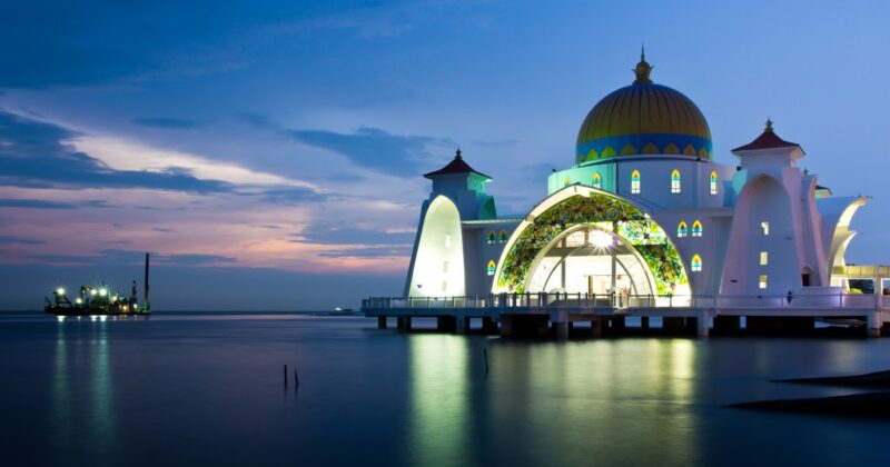Pentingnya Menjaga Shalat Dan Lisan Pentingnya Menjaga Shalat Dan Lisan